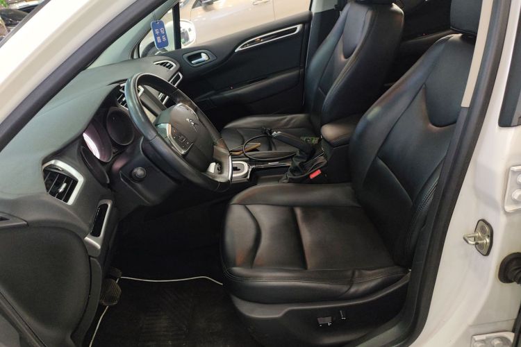 雪铁龙C4L 2015款 1.2T 自动豪华版局部细节19