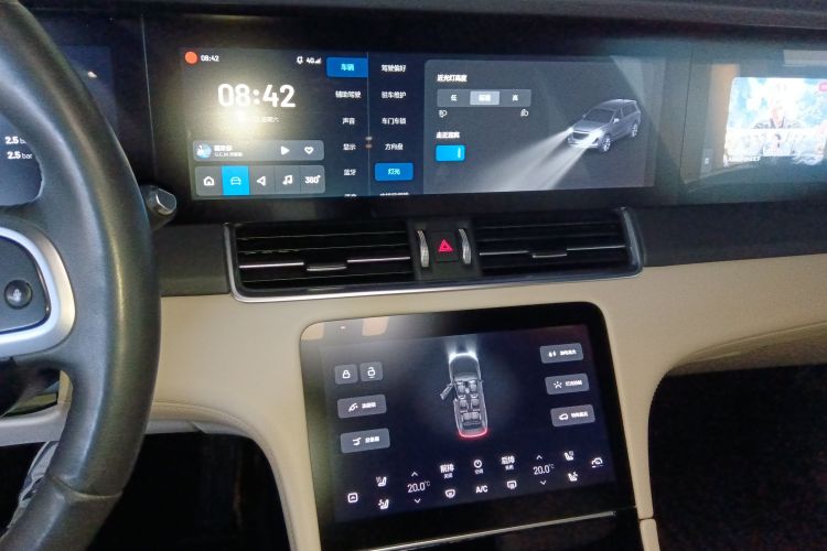 理想汽车 理想ONE 2020款 增程6座版中控内饰16