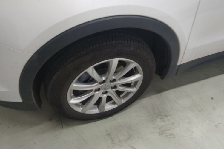 凯迪拉克XT4 2021款 28T 两驱技术型车身外观6007