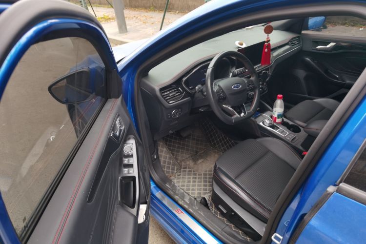 福特 福克斯 2021款 两厢 EcoBoost 180 自动ST Line中控内饰20