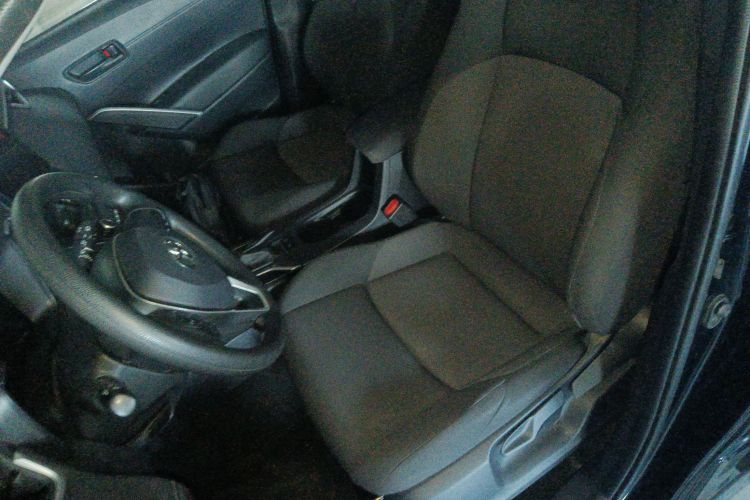 丰田 锋兰达 2023款 2.0L CVT精英版中控内饰19