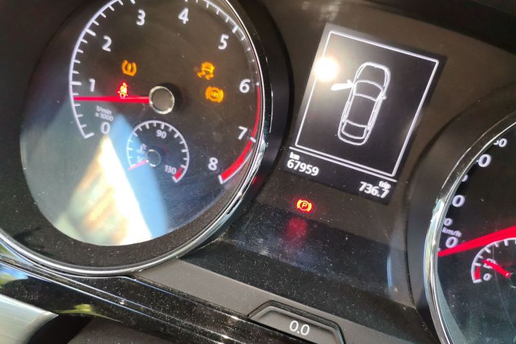 大众 凌渡 2015款 280TSI DSG舒适版中控内饰15