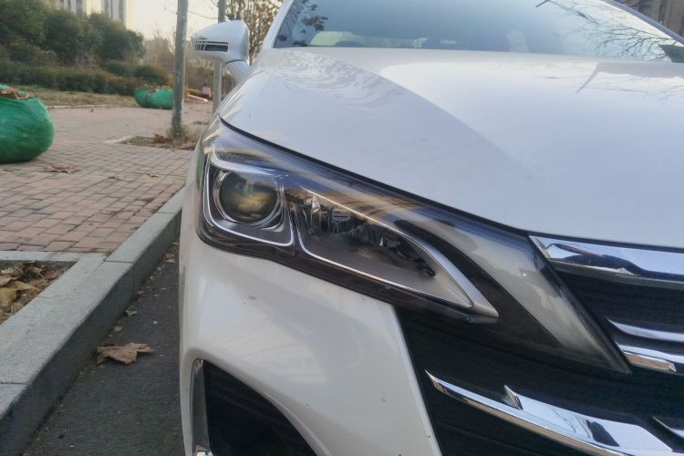 广汽传祺 传祺GA6 2019款 270T 自动精英版车身外观8