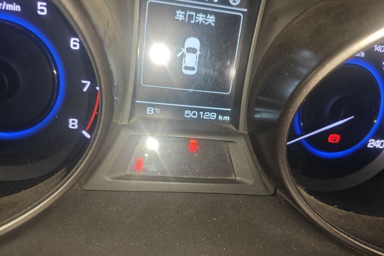 长安 逸动 2016款 XT 1.6L 自动俊酷型中控内饰15