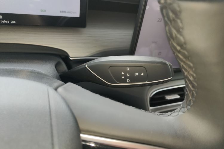 奇瑞 风云T8 2025款 1.5T 130km 舒适版5座中控内饰18