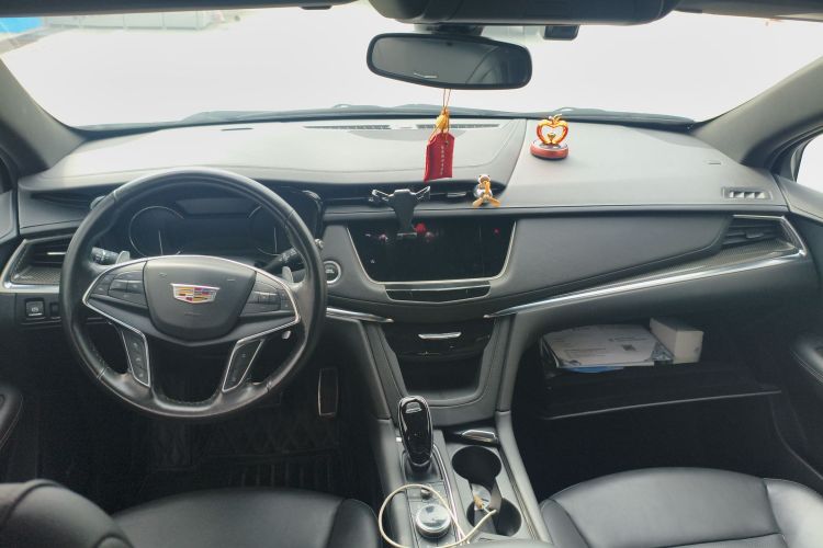 凯迪拉克XT5 2022款 2.0T 四驱豪华型（蜂鸟版）中控内饰7002