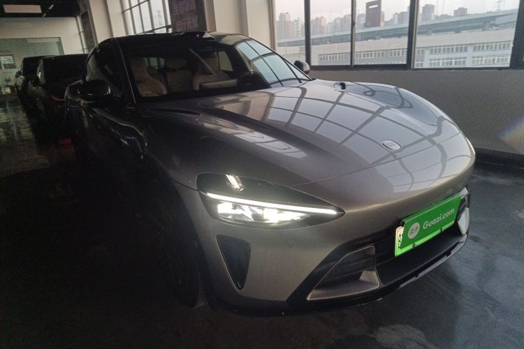 小米汽车 小米YU7 2025款 超长续航高性能四驱Max版车身外观3