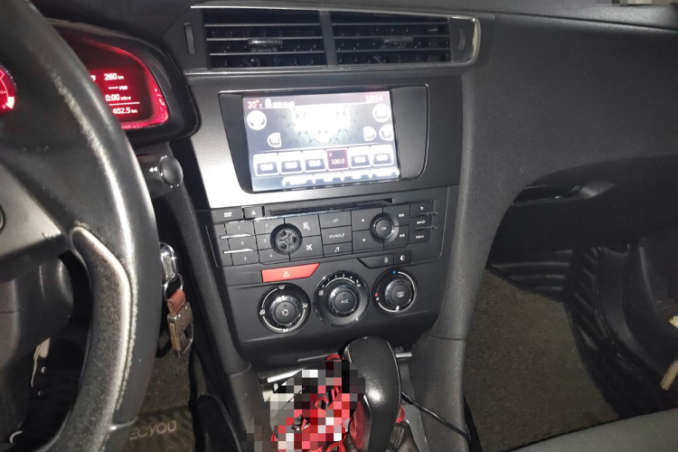 DS 5LS 2016款 1.6T 风尚版THP160中控内饰16