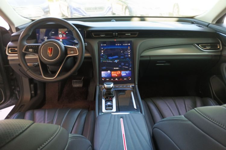 红旗H5 2023款 2.0T 自动智联旗畅版中控内饰12