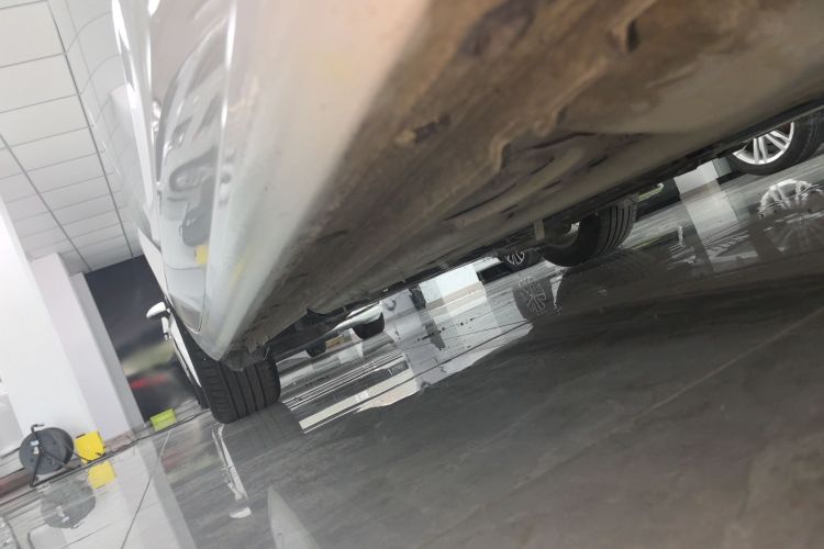 别克 君威 2020款 552T 精英型局部细节9001