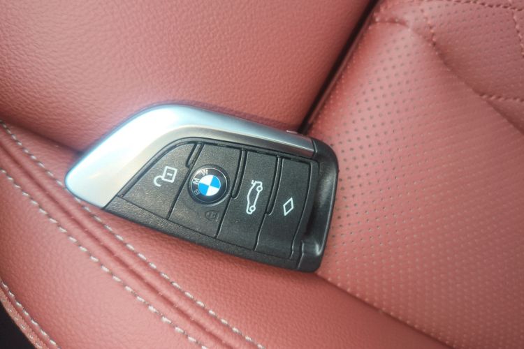 宝马iX3 2024款 领先型中控内饰11