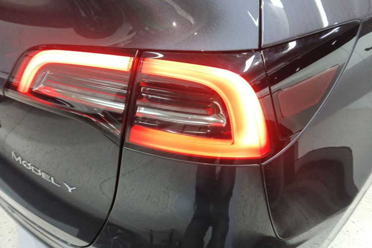 特斯拉 Model Y 2021款 长续航全轮驱动版车身外观6001