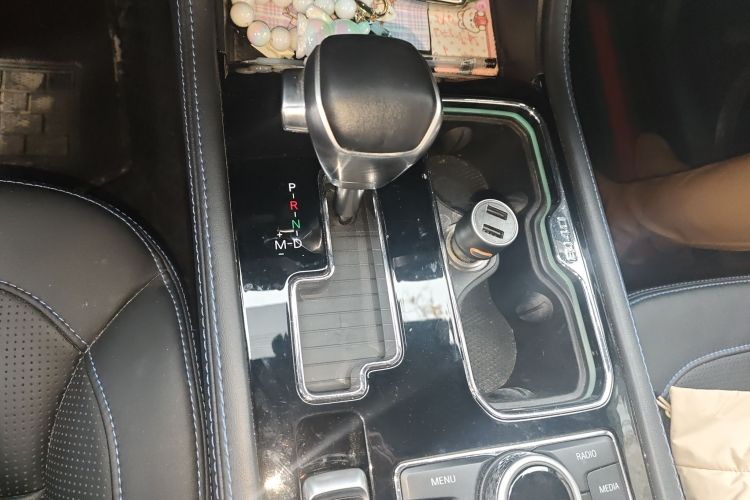 北京越野 北京BJ40 2019款 PLUS 2.3T 自动四驱尊享版 国VI中控内饰18