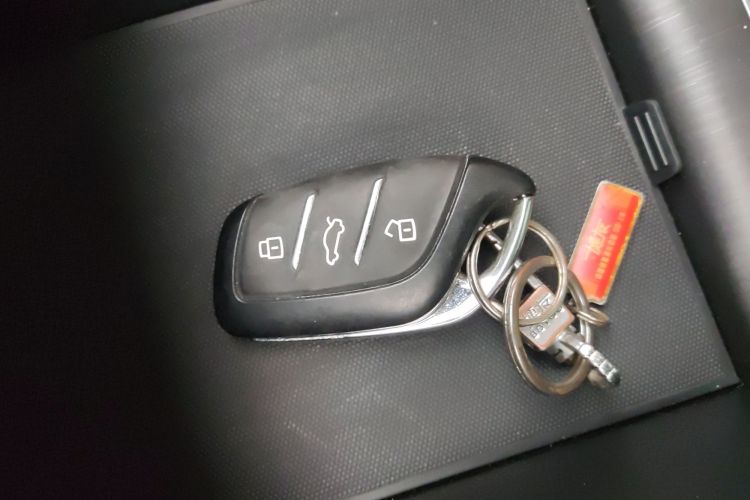 荣威i5 2023款 1.5L CVT豪华版中控内饰11