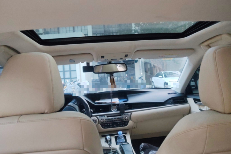 雷克萨斯ES 2013款 250 精英版局部细节22