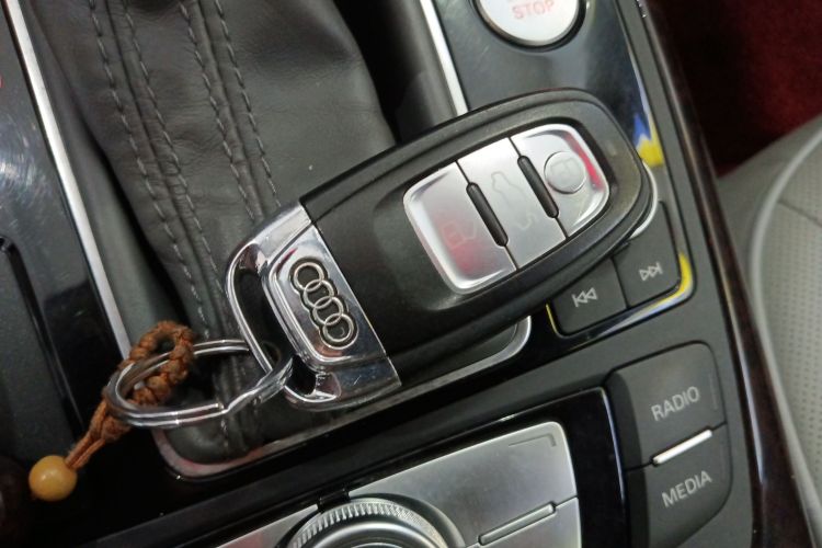 奥迪A6L 2014款 30 FSI 技术型中控内饰11