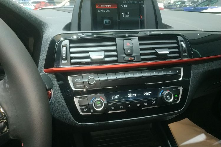 宝马2系(进口) 2019款 225i 运动设计套装中控内饰16