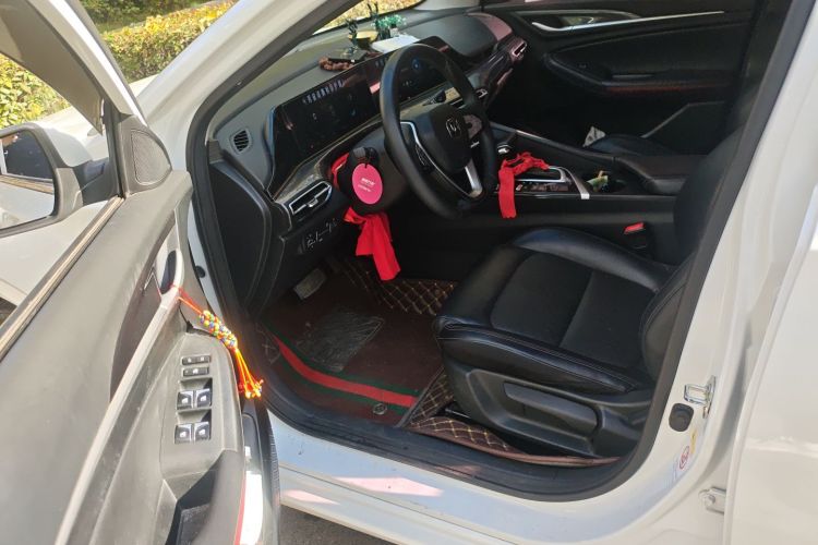 长安 逸动 2020款 PLUS 蓝鲸NE 1.4T GDI DCT尊贵型中控内饰7003