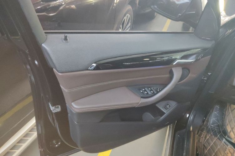 宝马X1 2020款 sDrive25Li 领先型中控内饰7007