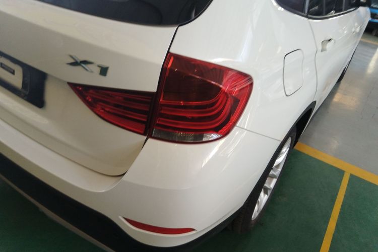 宝马X1 2015款 sDrive18i 时尚晋级版车身外观6006