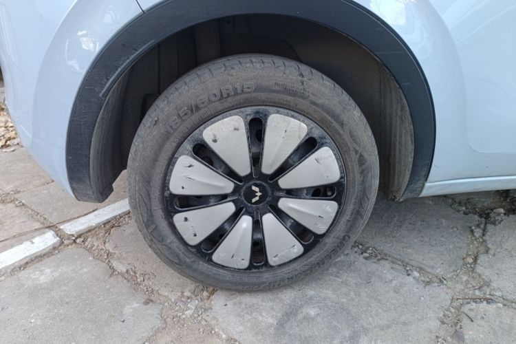 五菱汽车 五菱缤果 2023款 410km 灵犀尊享款车身外观6008