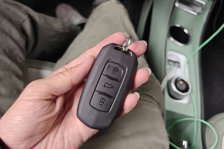 吉利银河 2025款 210km 熊猫骑士中控内饰11