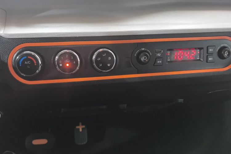 五菱汽车 宏光MINIEV 2022款 自在款 磷酸铁锂中控内饰16