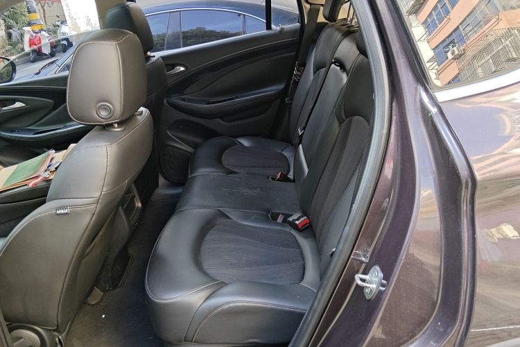 别克 昂科威 2016款 20T 两驱领先型中控内饰21