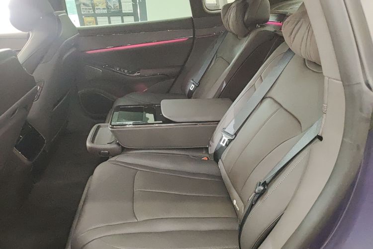 腾势Z9 2024款 1100km 四驱Max版中控内饰21