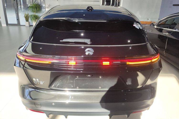 蔚来ET5T 2023款 75kWh Touring车身外观6