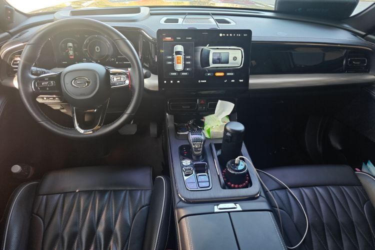 广汽传祺 传祺GS8 2022款 双擎系列 2.0TM 四驱尊贵版 （七座）中控内饰12