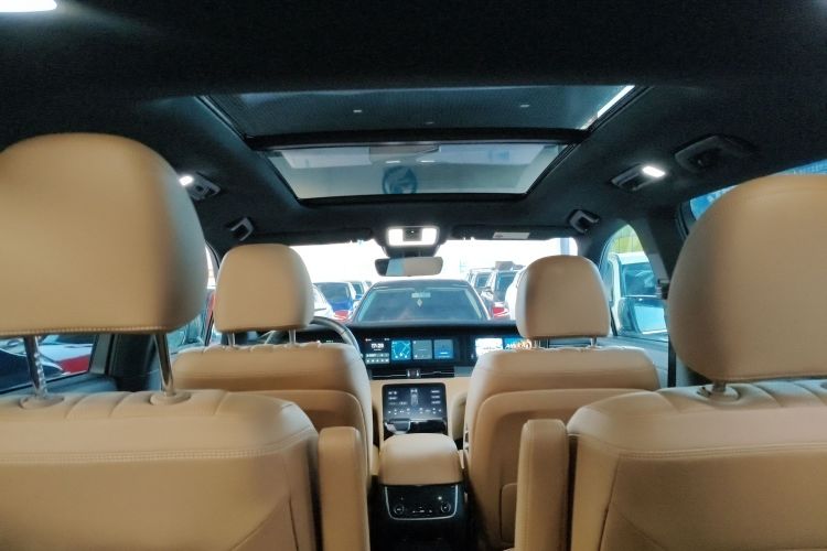 理想汽车 理想ONE 2020款 增程6座版中控内饰22