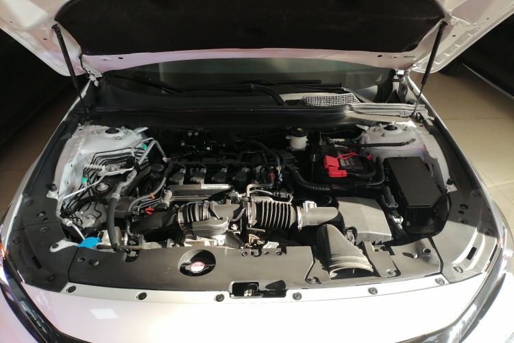 本田 英仕派 2022款 260TURBO 精悦版机舱底盘24