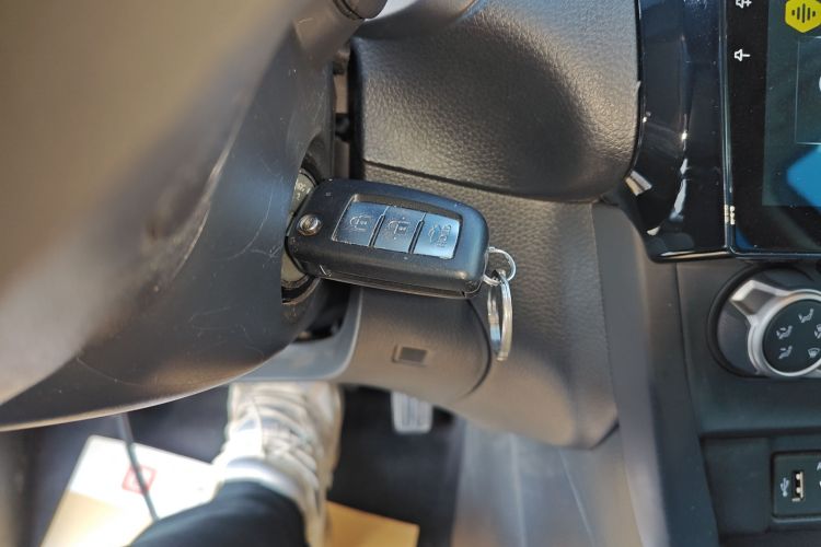 日产 轩逸 2024款 经典 1.6XE CVT舒适版中控内饰7001