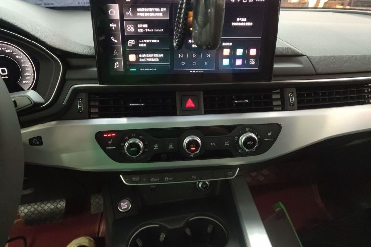 奥迪A4L 2024款 40 TFSI 时尚动感型中控内饰16