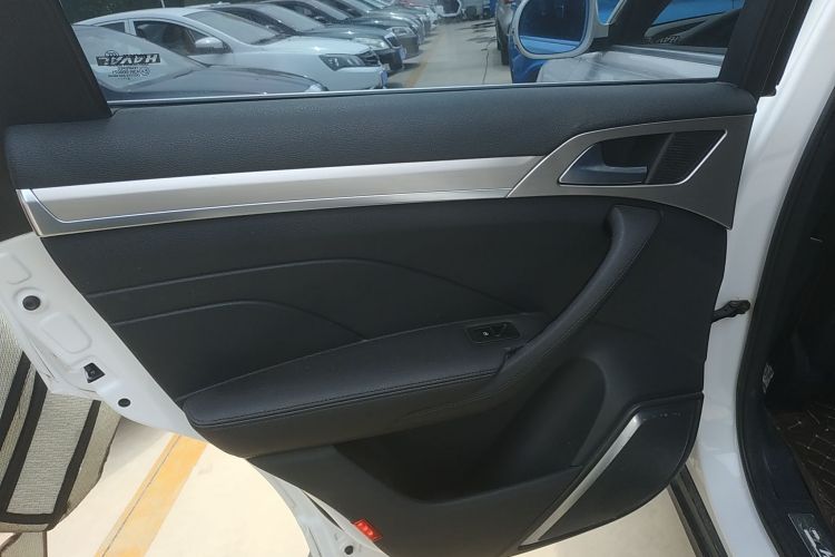 哈弗H7 2016款 蓝标H7 2.0T 自动豪华型中控内饰7008