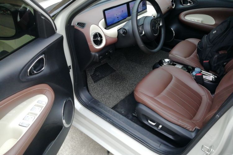 五菱汽车 五菱缤果 2023款 410km 灵犀尊享款中控内饰7003