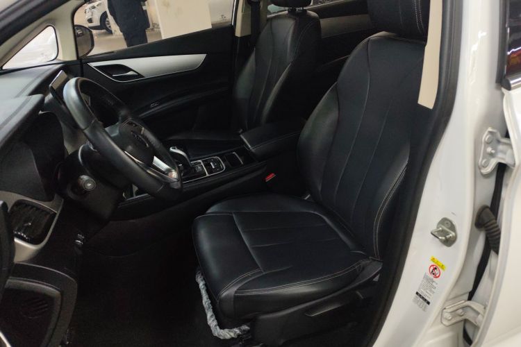 比亚迪 宋MAX 2021款 升级版 1.5T 自动豪华型 7座中控内饰19