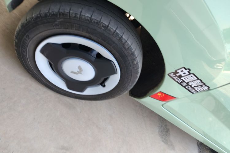 五菱汽车 宏光MINIEV 2021款 马卡龙臻享款 磷酸铁锂车身外观6008