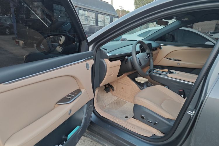 ARCFOX极狐 极狐 阿尔法T5(ARCFOX αT5) 2025款 520 PRO中控内饰20