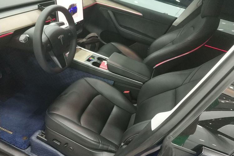 特斯拉 Model Y 2022款 改款 后轮驱动版中控内饰19