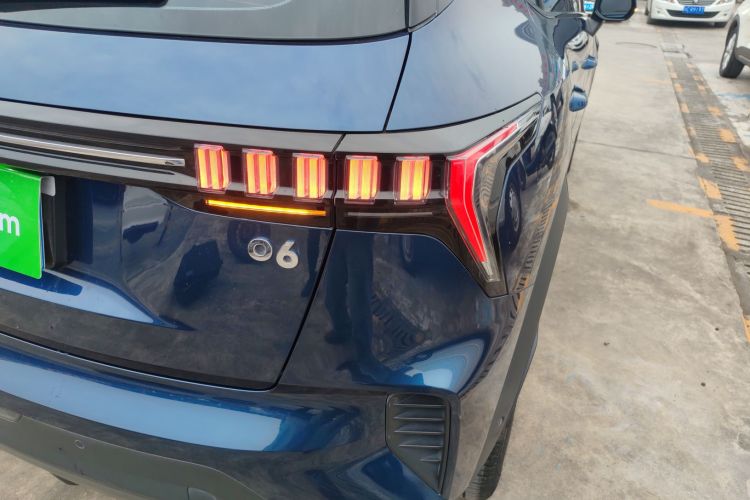 领克06 2020款 1.5T 耀Halo车身外观9