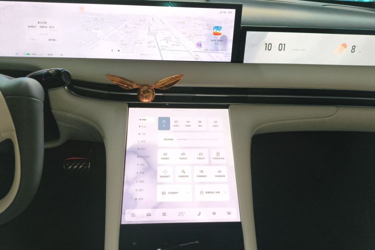 智己汽车 智己LS7 2023款 100kWh Lux后驱版中控内饰16