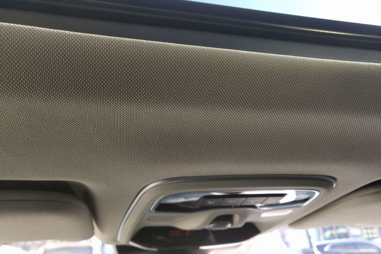 领克02 2021款 1.5TD DCT两驱耀 冠军版中控内饰22