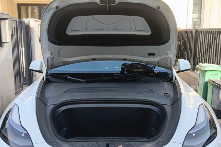 特斯拉 Model Y 2022款 改款 后轮驱动版局部细节24