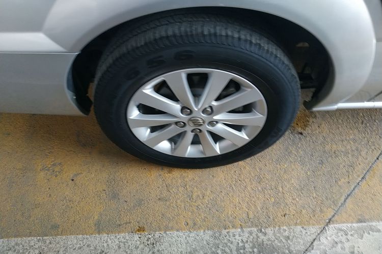 别克GL8 2014款 2.4L 经典版车身外观6008