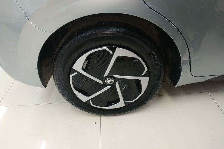 名爵 MG4 EV 2026款 437 从容版车身外观6008