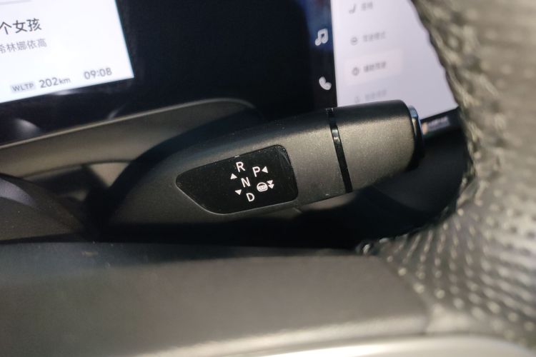 小鹏P7 2022款 670N+局部细节18