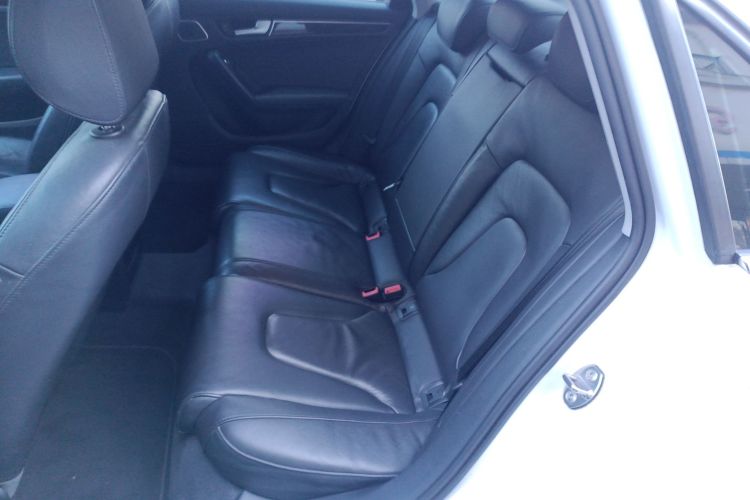 奥迪A4L 2015款 35 TFSI 自动舒适型中控内饰21