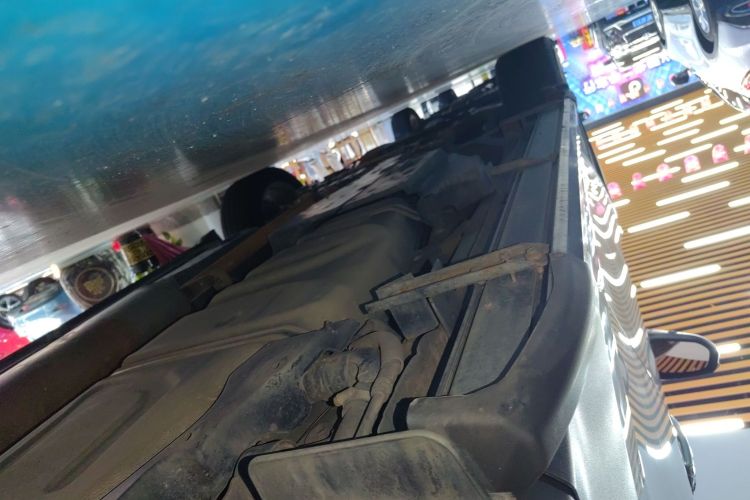 丰田 RAV4荣放 2016款 2.5L 自动四驱精英版局部细节9002